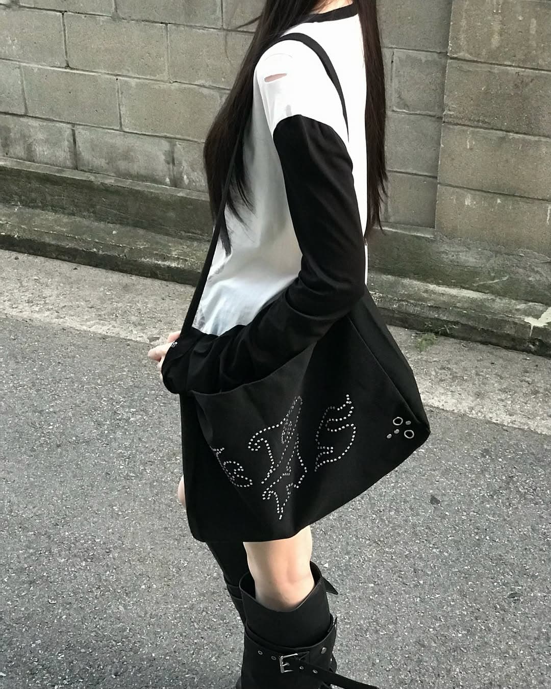 https://d8nffddmkwqeq.cloudfront.net/store/d27ce3a3%2Cb0ff%2C40d6%2C9c65%2C26b2d72fbbdd메인 이미지