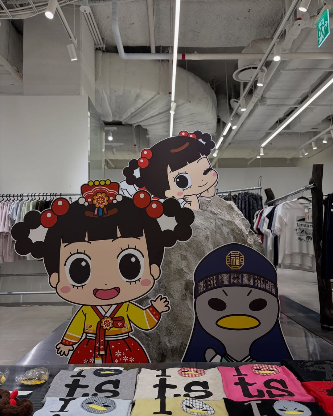 https://d8nffddmkwqeq.cloudfront.net/store/f57d6a81%2Cf182%2C452a%2Caa3a%2Ceb465403d67d메인 이미지